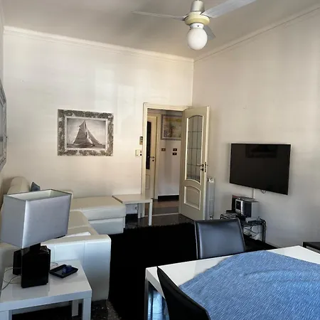 Appartamento Quadrilocale A 2 Passi Dal Mare *